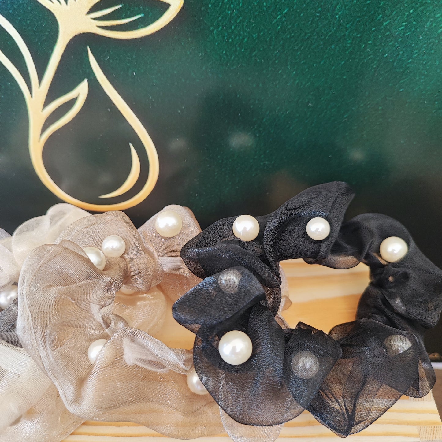 4 Pieces Pearl Hair Scrunchies Shimmer
