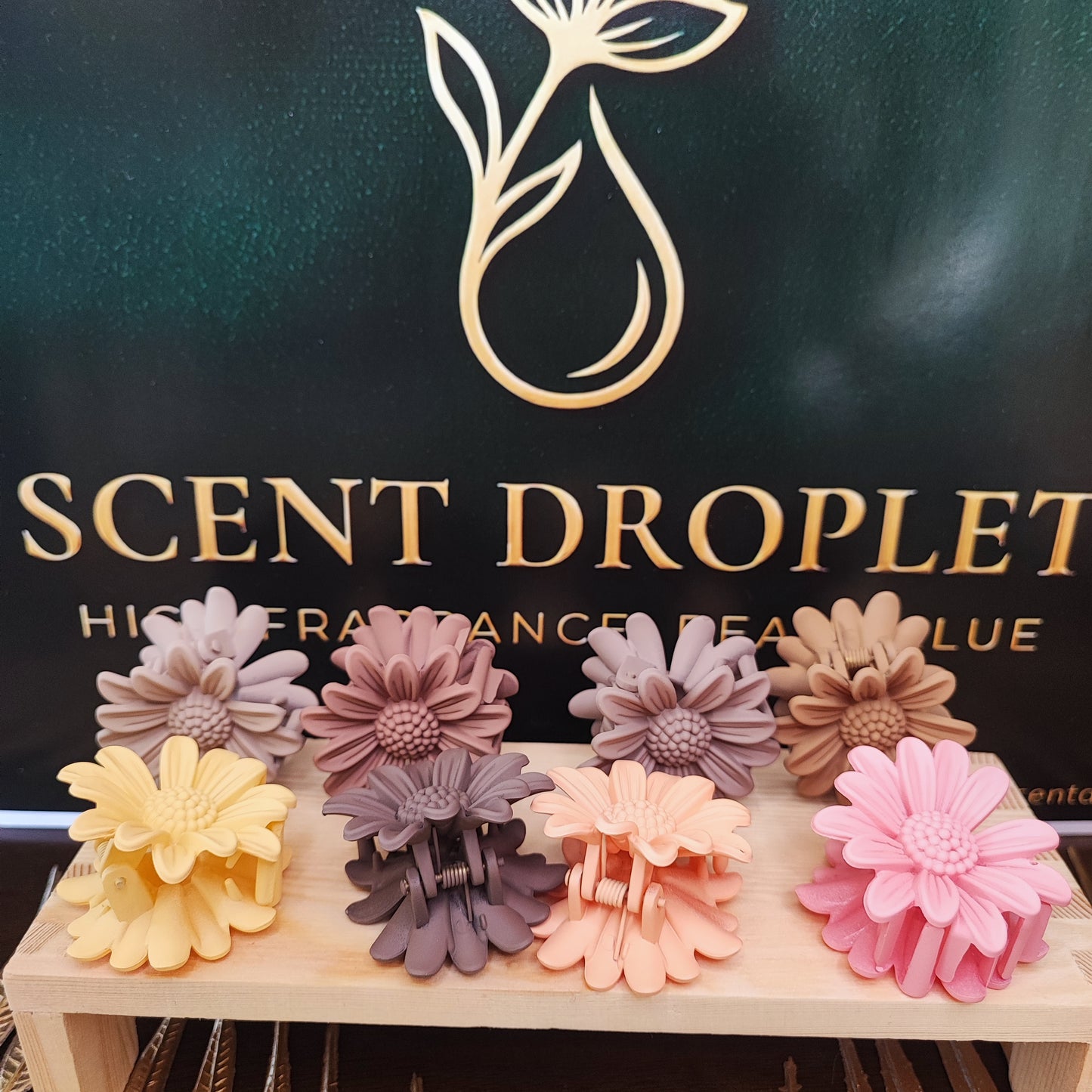 8 Pieces Daisy Flower Hair Claw Clips