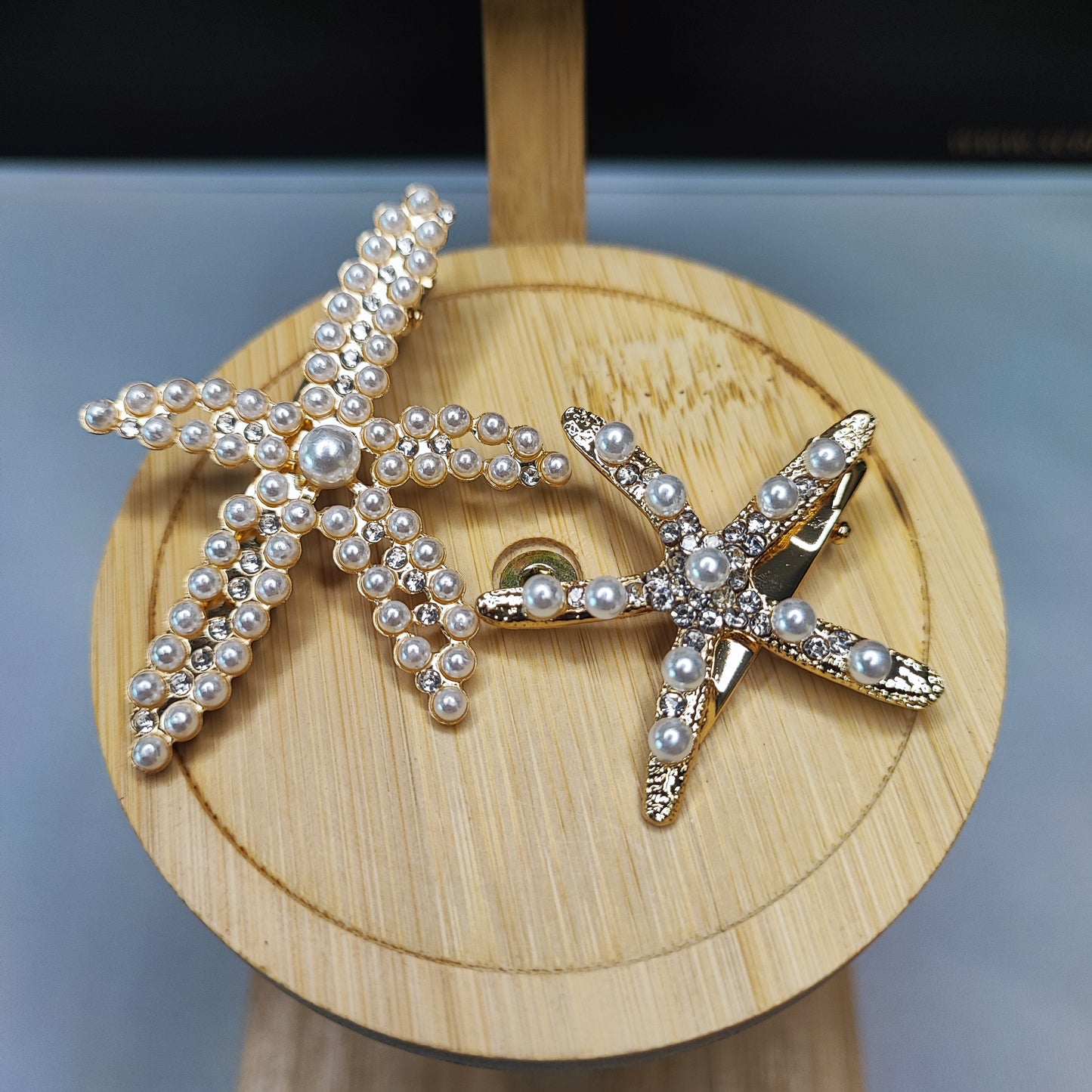 Starfish Pearl & Rhinestone Hair Clip Set - 2 Pieces