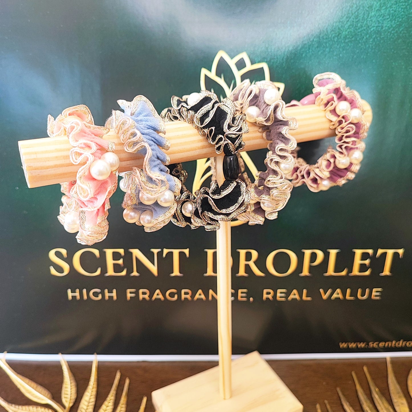 5 Pieces Stunning Pearl Studded Scrunchies