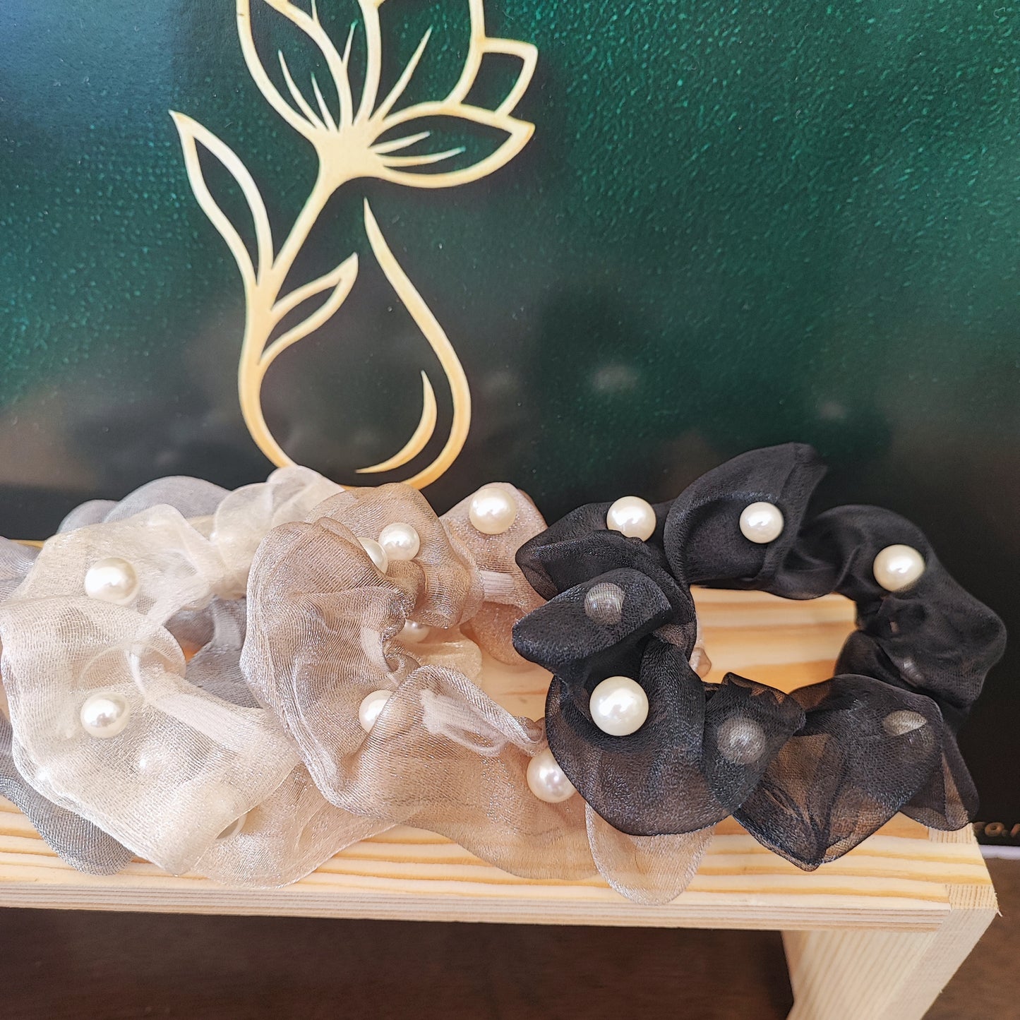 4 Pieces Pearl Hair Scrunchies Shimmer
