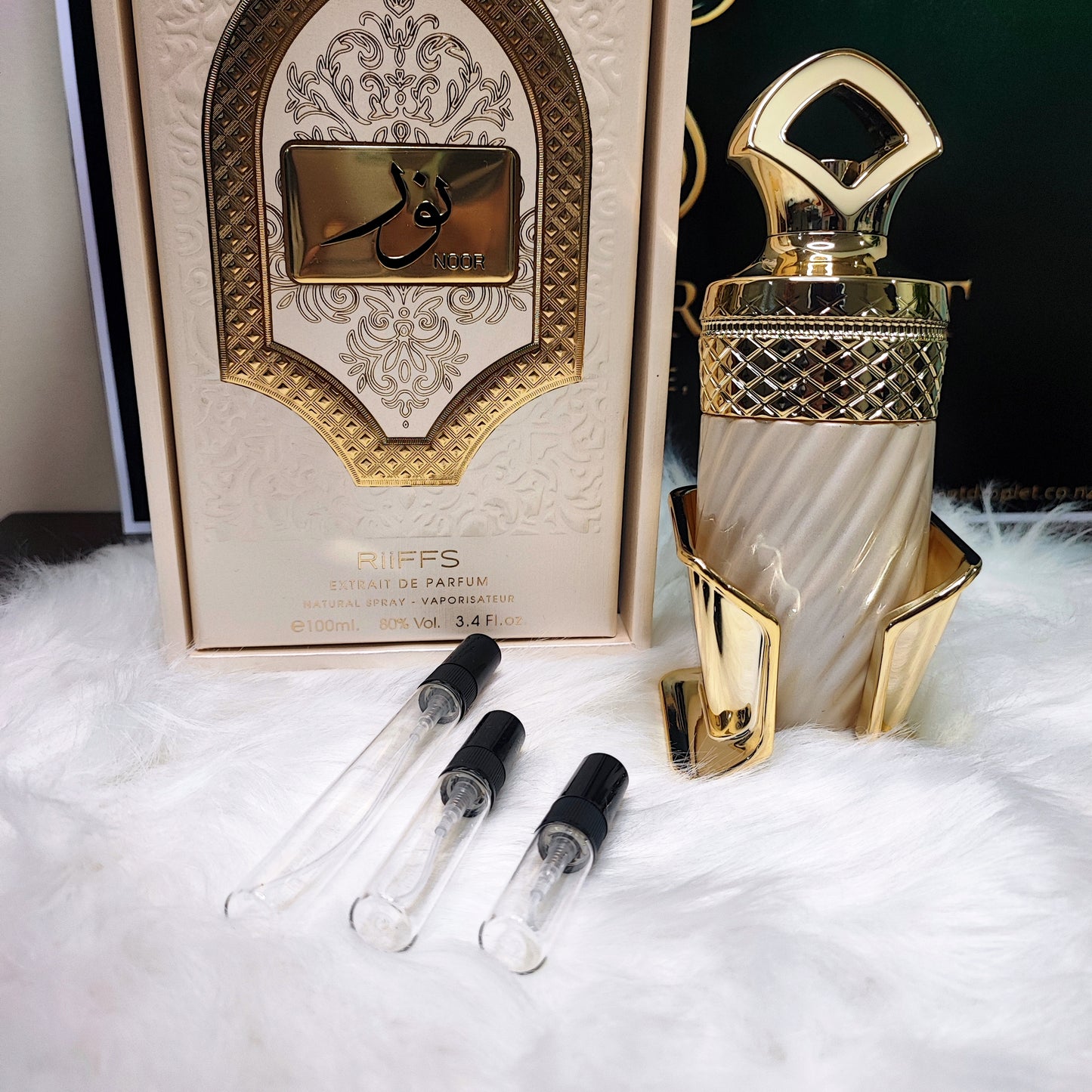 Noor by Riiffs Extrait De Parfum (Decant) (Full bottle also available)