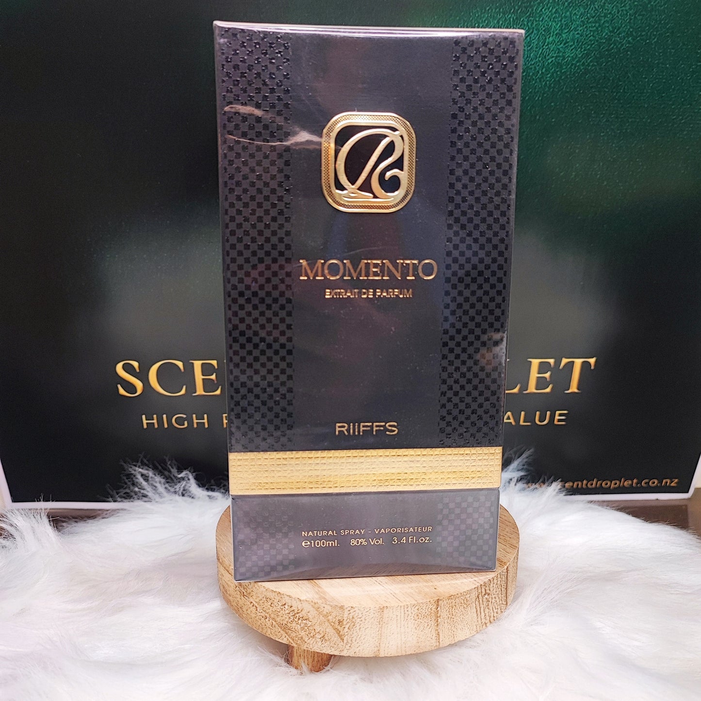 Momento by Riiffs Extrait De Parfum (Decant) (Full bottle also available)