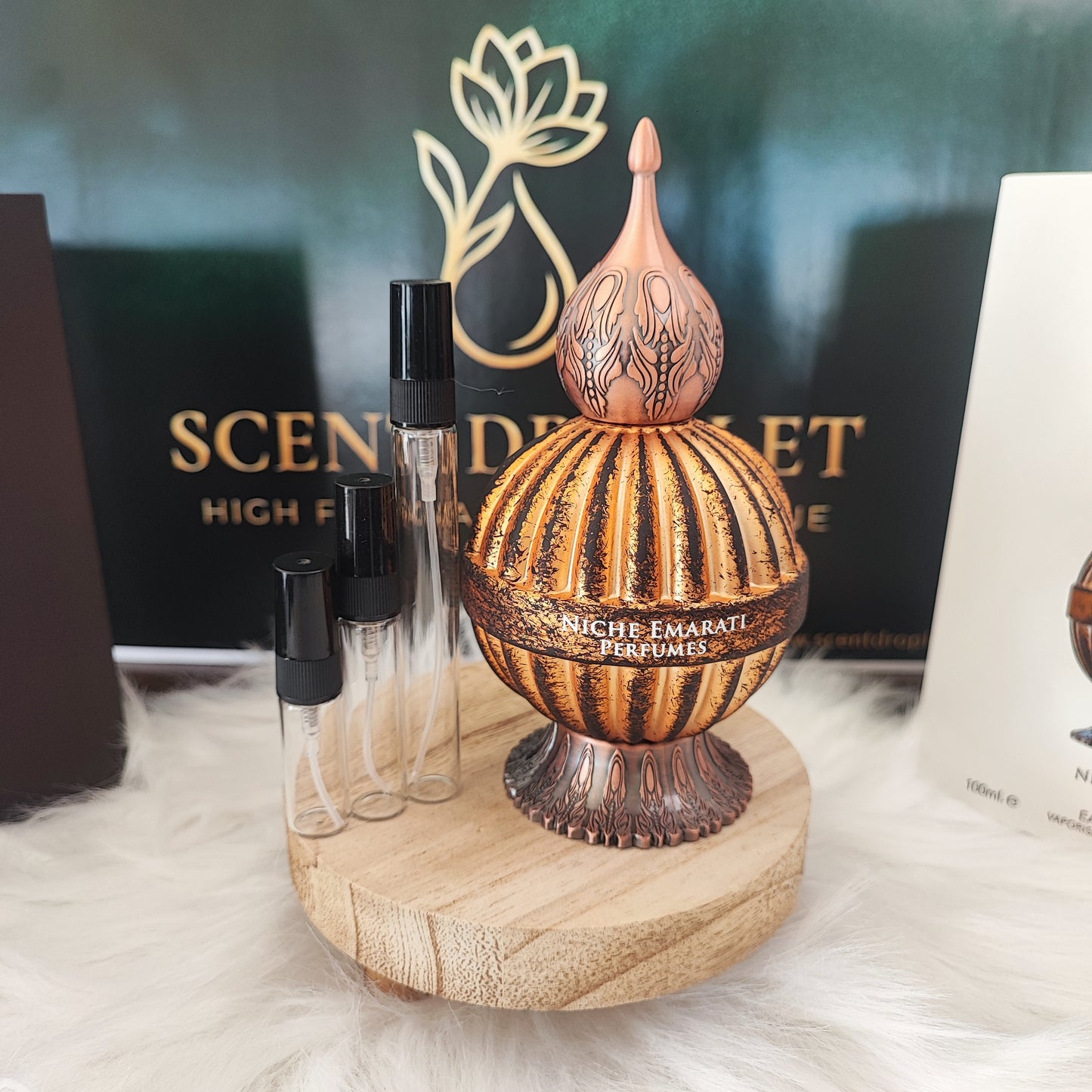 Niche Emarati Antique by Lattafa EDP (Decant)