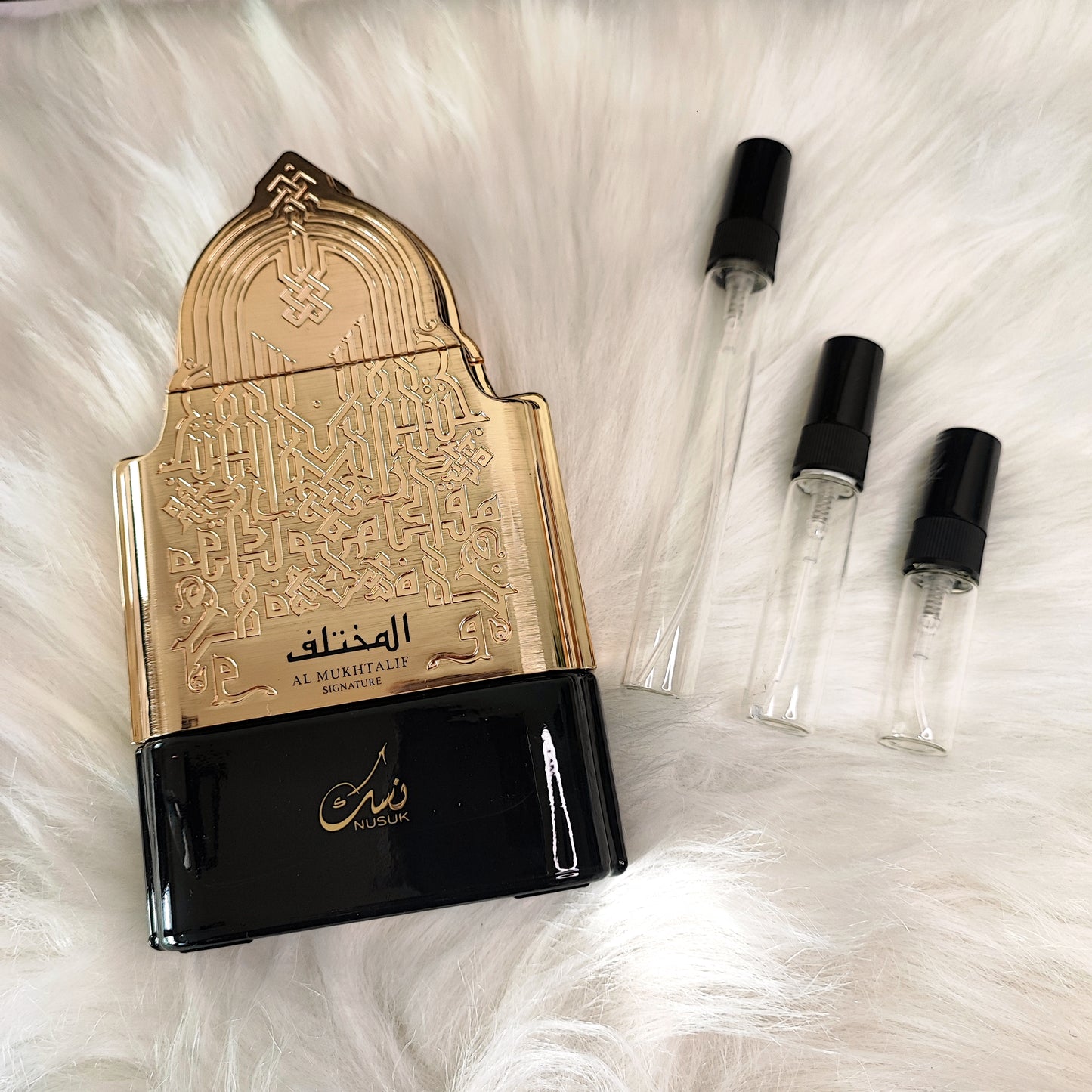 Nusuk Al Mukhtalif Signature Extrait De Parfum (Decant)