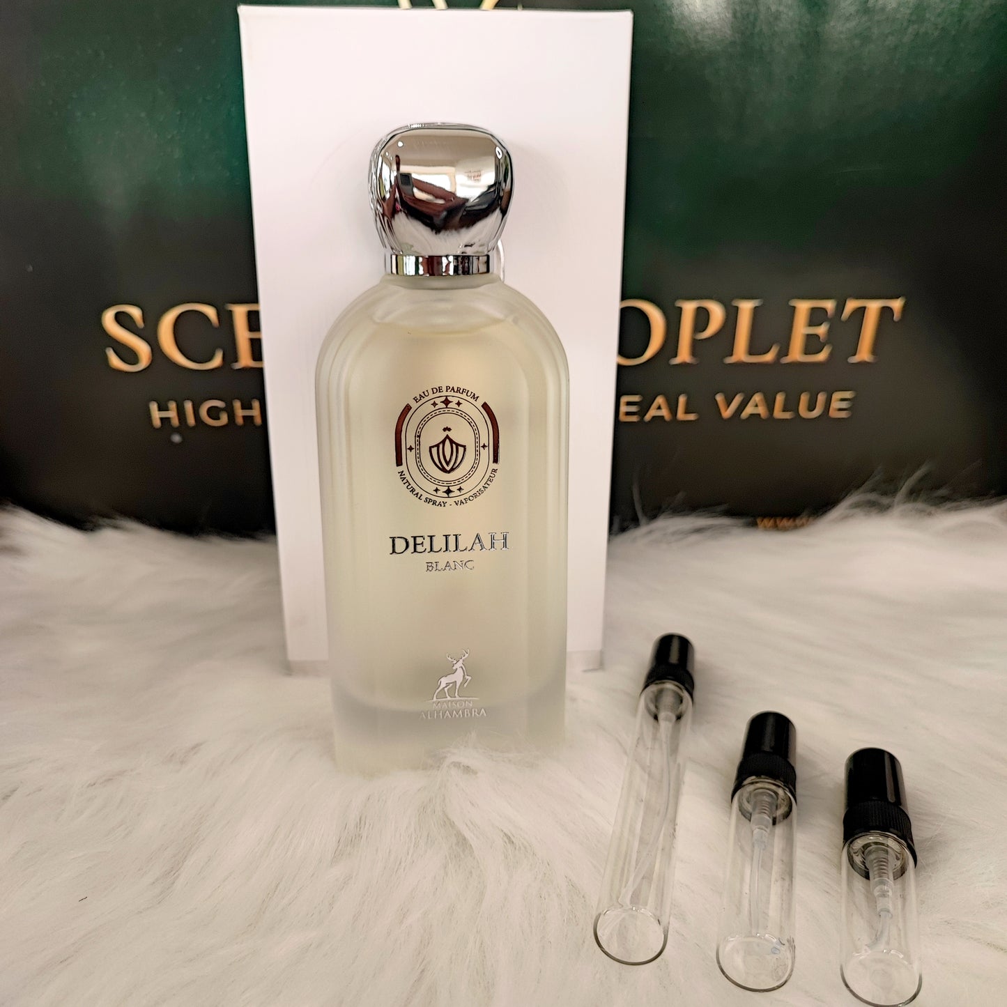 Maison Alhambra Delilah Blanc Eau de Parfum (Decant)